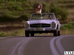 フェラチオ, 茶髪の, 中出し, 手コキする, キス, 剃毛, タトゥー, オッパイの