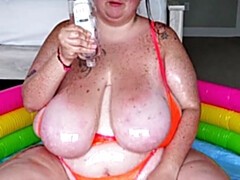 Culo, Gorda, Culo grande, Tetas grandes, Morena, Loco, Aceite, Piscina