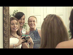 Europeo, Penetracion con dedos, Novia, Besar, Lesbiana, Trio