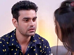 Derrière les coulisses, Gros seins, Plantureuse, En levrette, Fait maison, Indienne, Maman, Nénés