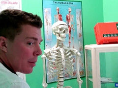 Süss, Büro, Öl, Russisch, Jungendliche (18+), Flotter dreier, Titten, Uniform