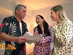 Брюнетки, Колледж, Чешки, Оргазм, Киски, Кричащие, Молоденькие, Сиськи