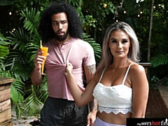 Большая жопа, Большой член, Большие сиськи, Минет, Собачьи, Межрасовый секс, На природе