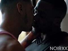 デカチン, 黒人, チン, 顔射, 手コキする, ハードコア, 異人種間, キス
