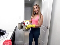 18 ans, Gros cul, Blonde, En levrette, Branlette thaïlandaise, Domestique, Réalité, Adolescente