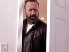 Dormitorio, Tetas grandes, Engañando, Jeans, Besar, Mamá, Madrastra, Tatuaje