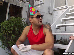 Grosser arsch, Grosser schwanz, Blasen, Braunhaarige, Prominente, Latina, Party, Zierlich