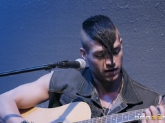 Tetas grandes, Botas, Europeo, Alemán, Gafas, Jeans, Coño, Tatuaje