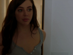 Sucer une bite, Brunette brune, En levrette, Faciale, Béant, Hard, Hd, Plan cul à trois