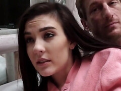 18 ans, Grosse bite, Sucer une bite, Habillées, Éjaculer dans la bouche, Groupe, Hard, Hd