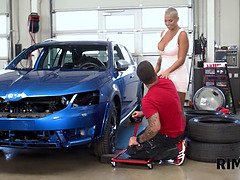 Rim4k. short-haired female comes to fatigued pal and helps him