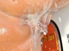 デカ尻, デカパイ, ビキニ, 指いじり, オナニー, 剃毛, 一人, 濡れ