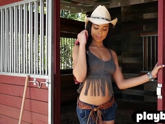 Большая жопа, Черные, Брюнетки, Черненькие, Милф, Обнаженные, Софткор, Соло