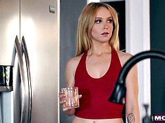 淫乱熟女, オッパイの