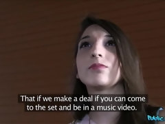 Amateur, Sucer une bite, En levrette, De plein air, Pov, Public