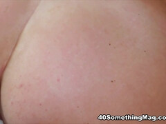 Gros seins, Brunette brune, Lingerie, Masturbation, Mère que j'aimerais baiser, Chatte, Solo, Jouets