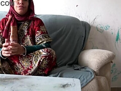 Leie, Arabisch, Britisch, Gehörnter ehemann, Interrassisch, Milf, Stiefmutter, Ehefrau