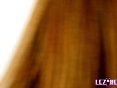 18 ans, Blonde, Européenne, Lesbienne, Petite femme, Chatte, Adolescente, Nénés