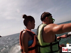 18, アジア人, チン, ハードコア, 自家製, 小柄, ティーン, スカートのぞき