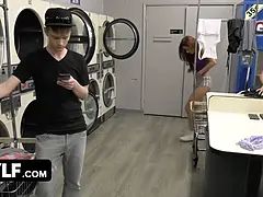 アメリカ人, デカパイ, 茶髪の, 指いじり, レズビアン, なめる, 淫乱熟女, ヌード