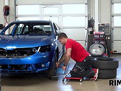 Well-rounded hottie tastes asshole of tired mechanic