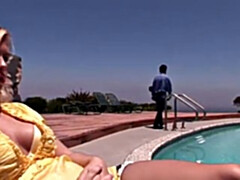 Grote mammen, Blond, Pijpbeurt, Sperma shot, Kokhalzen, Hardcore, Tieten likken