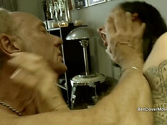 Enthousiasteling, Pijpbeurt, Brits, Bruinharig, Hd, Reusachtig, Zoenen, Tieten likken