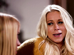 Blondine, Familie, Küssen, Lesbisch, Milf, Natürlichen titten, Muschi, Stiefmutter