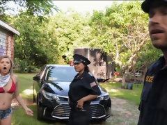 Enthousiasteling, Kont, Grote mammen, Stel, Sperma shot, Sperma in gezicht, Klein, Geschoren