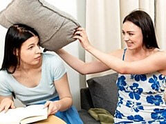 Grote kont, Likken, Masturbatie, Kut duiken, Geschoren, Mager, Tiener, Tieten likken