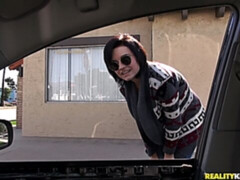 Blasen, Braunhaarige, Hundestellung, Pov, Rasiert, Entkleiden, Tätowierung, Jungendliche (18+)