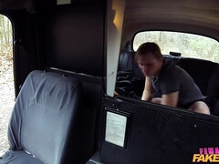 素人, 美女, フェラチオ, ヒール, アウトドア, ピアス, スカート, 濡れ