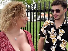 Tetas grandes, Hd, Madres para coger, Tatuaje