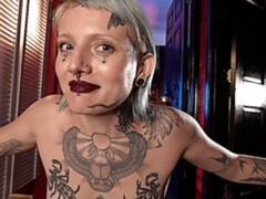Grosser arsch, Blondine, Natürlichen titten, Kurzes haar, Solo, Entkleiden, Jungendliche (18+), Titten