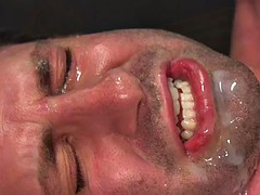 アジア人, 緊縛, イく瞬間, 指いじり, ゲイ, シーメール