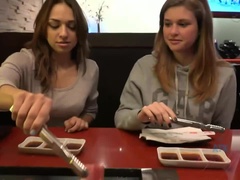 素人, 茶髪の, 中出し, 足コキ, マッサージ, ピアス, ガリガリ, オッパイの