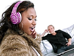 Curvy smut with inviting Bella Moretti from RK Prime