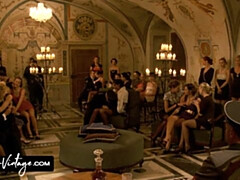 Grosse titten, Blondine, Braunhaarige, Hd, Absätze, Orgie, Uniform, Vintage