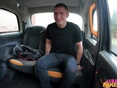 Grote kont, Pijpbeurt, Auto, Masturbatie, Geld, Kut duiken, Realiteit, Tatoeage