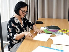 デカ尻, デカパイ, 茶髪の, 指いじり, オナニー, 自然山雀, ショートヘア, ストリッピング