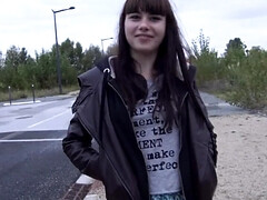 Amateur, Brunette brune, Gode, Doigter, Poilue, Chatte, Adolescente, Nénés