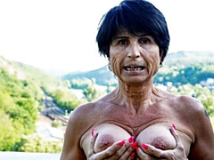 MATURE ALFRESCO FUN