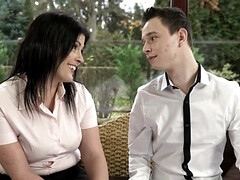 Blasen, Braunhaarige, Schwanz, Hundestellung, Oma, Handjob, Hd, Reif