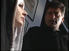 In den arsch, Klassisch, Besamung, Schwanz, Italienisch, Nonne, Flotter dreier, Vintage