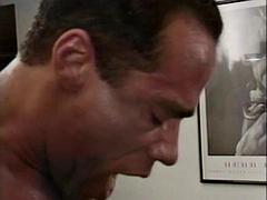 Pijpbeurt, Sperma shot, Vuisten, Hardcore, Interraciaal, Rijpe lesbienne, Tieten likken, Oud