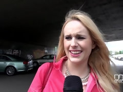 Gros cul, Blonde, Sucer une bite, Tchèque, Seins naturels, Piercing, Pov, Nénés