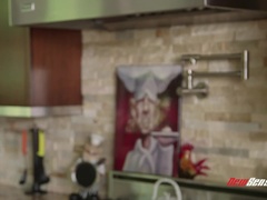 Morena, Familia, Tetas naturales, Tetas