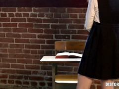 Dominación, Estrella porno, Coño, Afeitado, Nalgadas, Tatuaje, Tetas, Uniforme