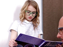 Blonde, Sucer une bite, Lunettes, Chatte, Chevaucher, Russe, Rasée, Maigrichonne