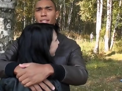 Anal, Sucer une bite, Brunette brune, Poupée, Masturbation, De plein air, Public, Plan cul à trois